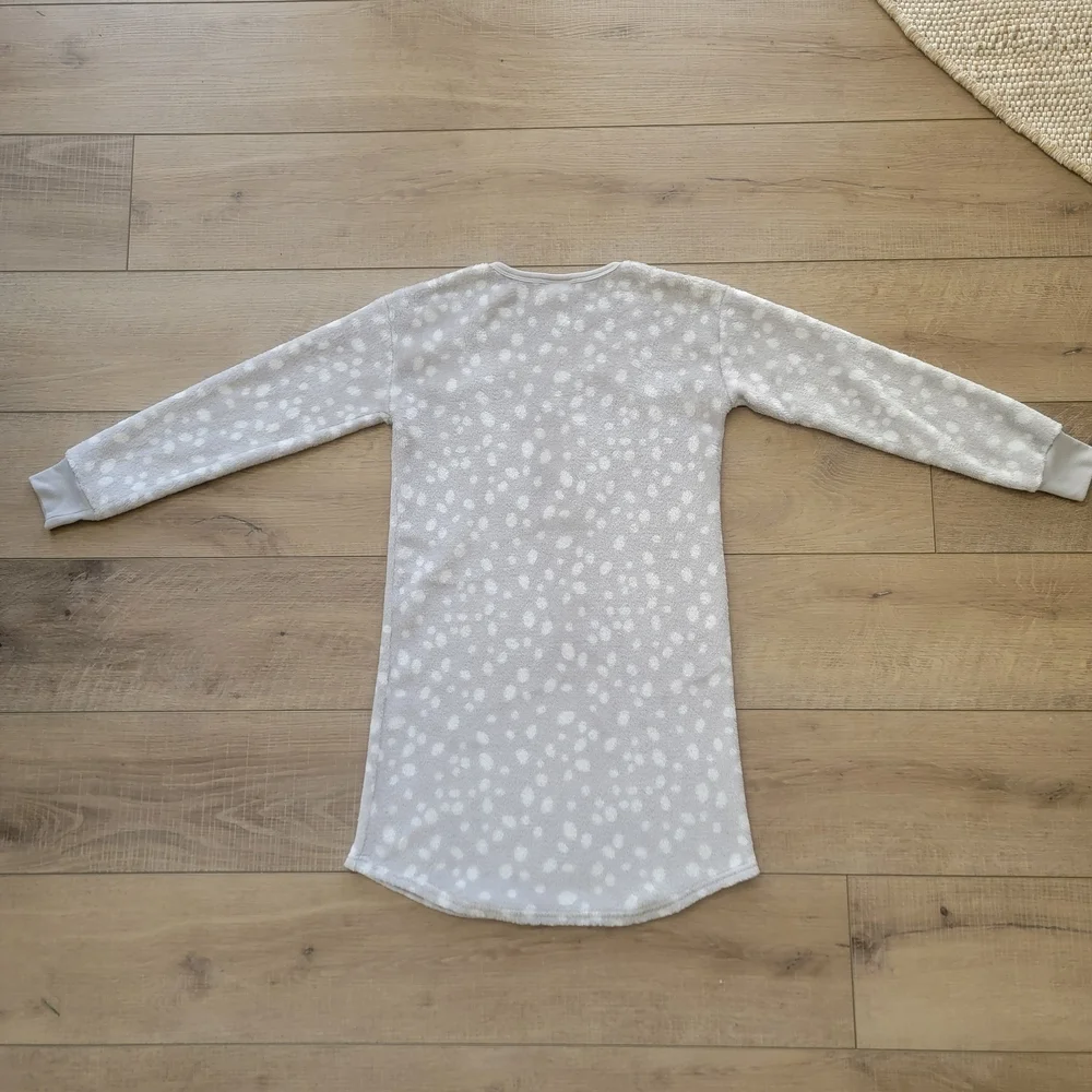 Jellyfish Girls Large Fleece Nightgown Gray Polkadotted Deer Cozy Pajamas